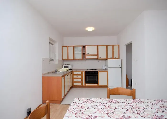 Ruza-rajska شقة لوبار